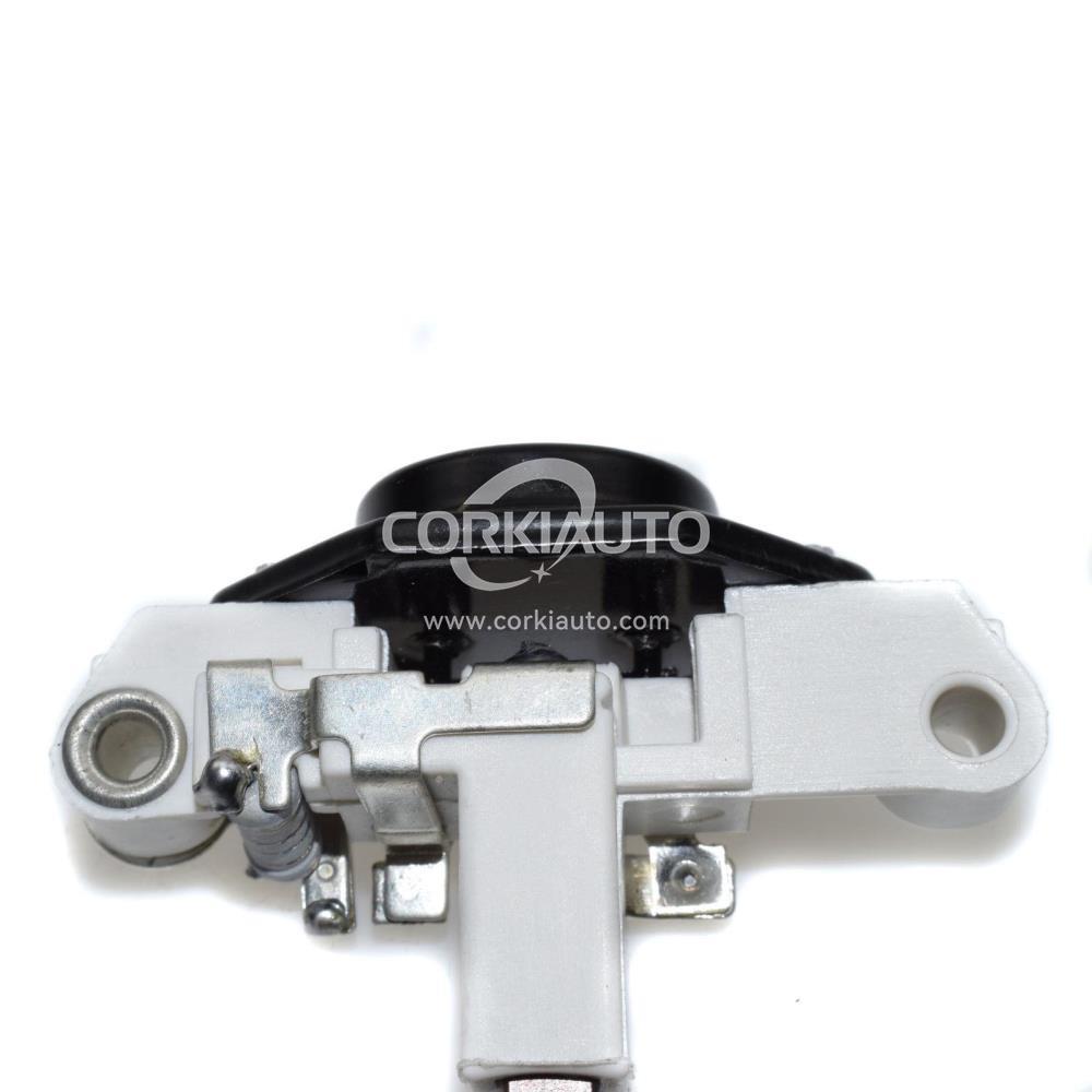 BOSCH 0120489001 12V REGULATOR 