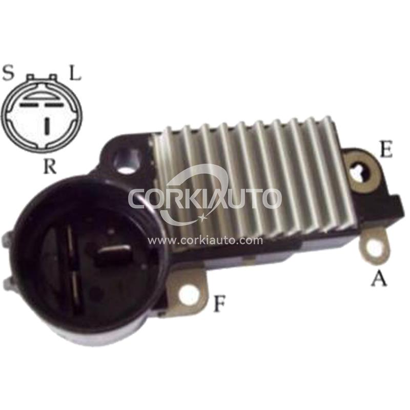 HITACHI GD002642A IH251 12V REGULATOR 